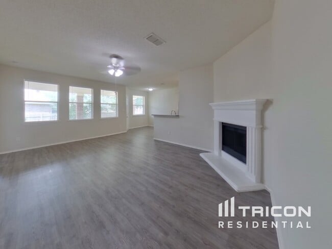 6300 Downeast Dr in Fort Worth, TX - Building Photo - Building Photo