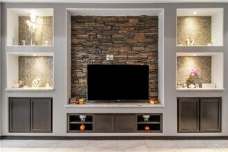 30 Queens Ave in McAllen, TX - Building Photo - Building Photo