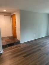 328 Hermit St, Unit 1st Floor in Philadelphia, PA - Foto de edificio - Building Photo