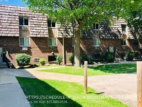 4012 Renn Hart Hills in Loves Park, IL - Building Photo - Building Photo