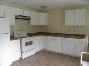 3501 N Kingsley Dr in Bloomington, IN - Foto de edificio - Building Photo