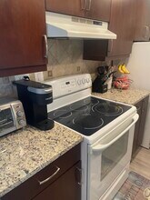 5911 Edsall Rd, Unit PH 02 Master in Alexandria, VA - Building Photo - Building Photo