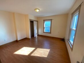 13 Andrew St, Unit #1 in Cambridge, MA - Building Photo - Building Photo