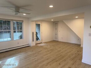 22 Keystone Dr in Atlantic Highlands, NJ - Foto de edificio - Building Photo