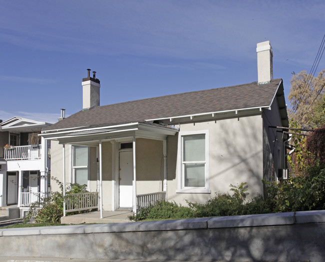 122 W Apricot Ave in Salt Lake City, UT - Building Photo - Building Photo