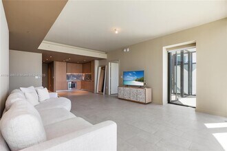 500 Alton Rd in Miami Beach, FL - Foto de edificio - Building Photo