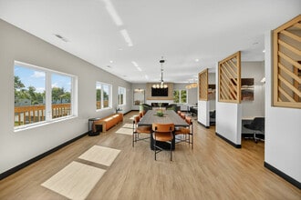 The Hamptons in Rockford, IL - Building Photo - Building Photo