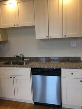 3054 N Milwaukee Ave, Unit 2R in Chicago, IL - Building Photo - Building Photo