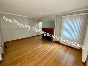 1716 E 77th Terrace in Kansas City, MO - Building Photo - Building Photo