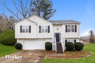 8630 Bayhill Dr in Gainesville, GA - Building Photo