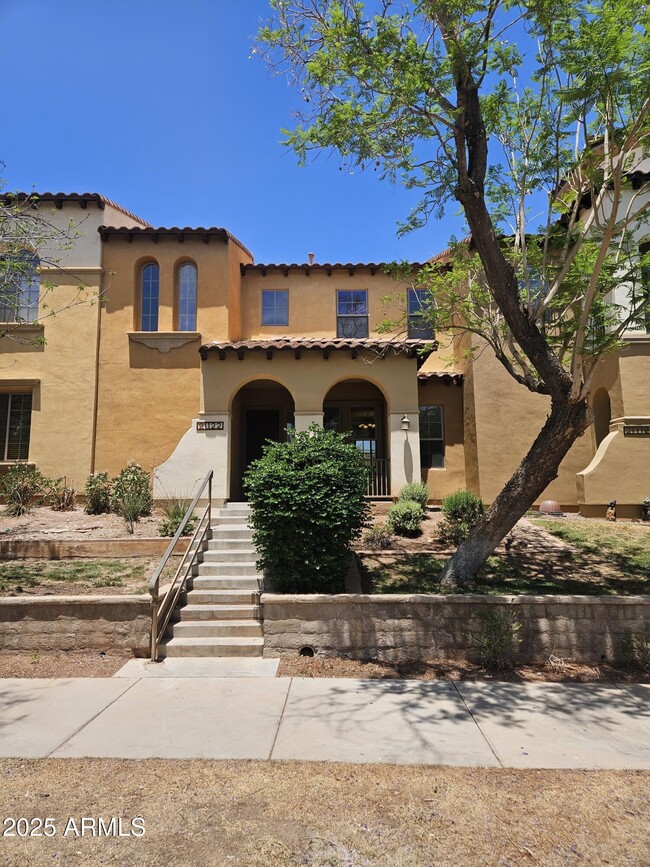 property at 21122 W Sunrise Ln