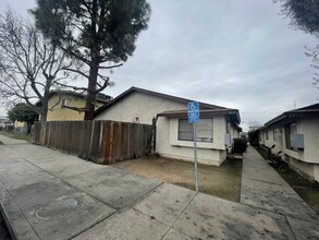 2716 N Chester Ave in Bakersfield, CA - Building Photo - Building Photo