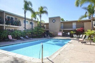 4570 54th St, Unit 115 in San Diego, CA - Building Photo