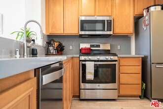 13075 Pacific Promenade in Los Angeles, CA - Building Photo - Building Photo