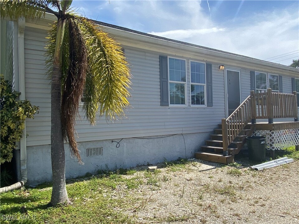 5527 Judith Rd in Bokeelia, FL - Building Photo