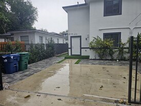 2773 NW 43rd Terrace in Miami, FL - Building Photo
