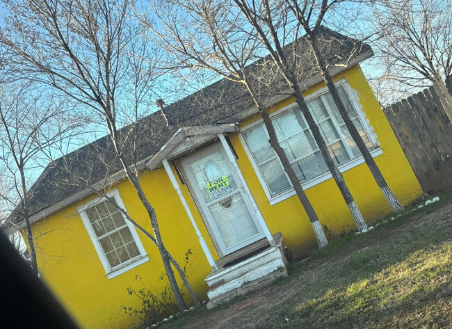 2519 Cornell St in Lubbock, TX - Building Photo - Building Photo