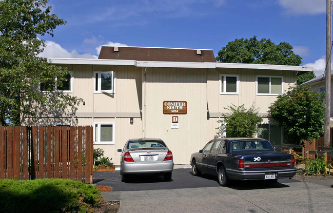 Conifer South Apartments in Tacoma, WA - Building Photo - Building Photo