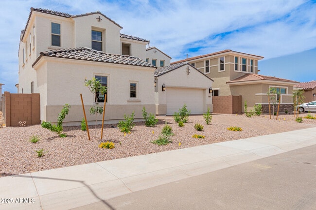 8817 W Denton Ln in Glendale, AZ - Building Photo - Building Photo