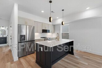 1241 N Avondale Cir in Nashville, TN - Building Photo - Building Photo