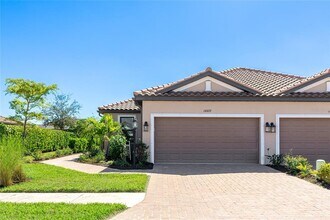 10073 Morning Mist Ln in Sarasota, FL - Building Photo - Building Photo