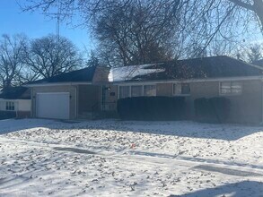 3303 Greenwood Ave in Rockford, IL - Building Photo - Building Photo