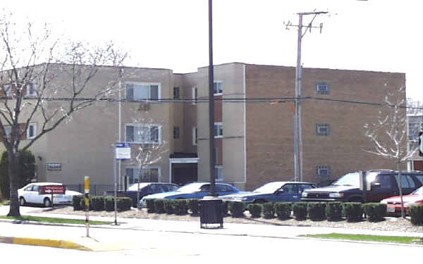 9140 Skokie Blvd in Skokie, IL - Building Photo