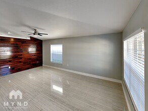 8105 Tar Hollow Dr in Gibsonton, FL - Building Photo - Building Photo