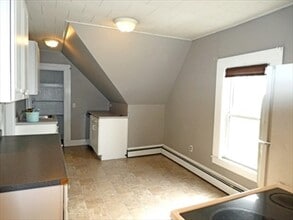 55 Everett St, Unit 3 in Middleboro, MA - Foto de edificio - Building Photo