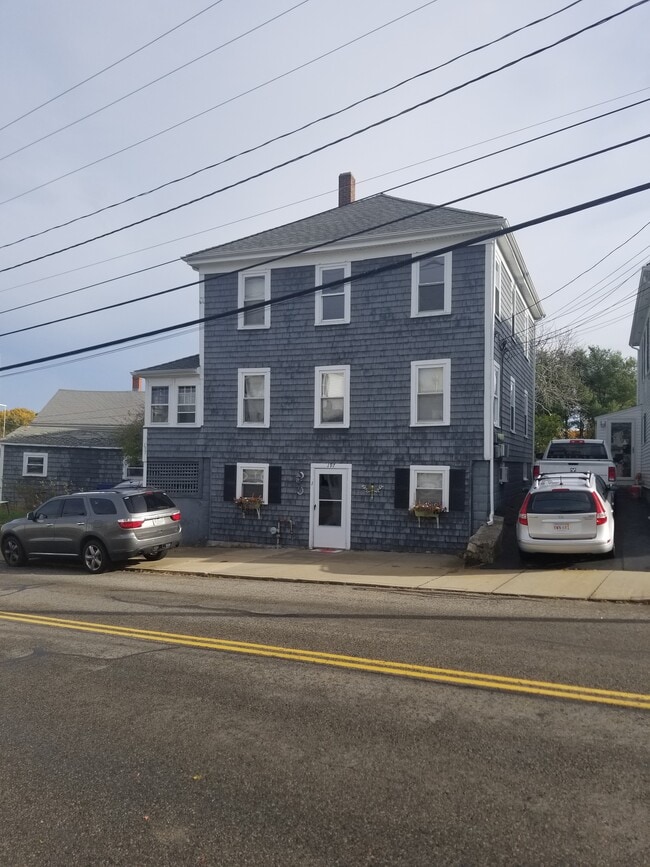 197 Standish Ave, Unit 3 in Plymouth, MA - Building Photo - Building Photo