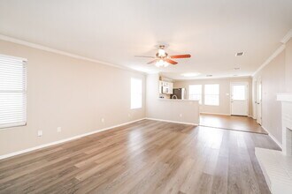 2931 Volturno Dr in Grand Prairie, TX - Foto de edificio - Building Photo