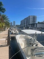 3522 NE 167th St in North Miami Beach, FL - Building Photo