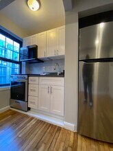 357 W 53rd St in New York, NY - Building Photo - Building Photo