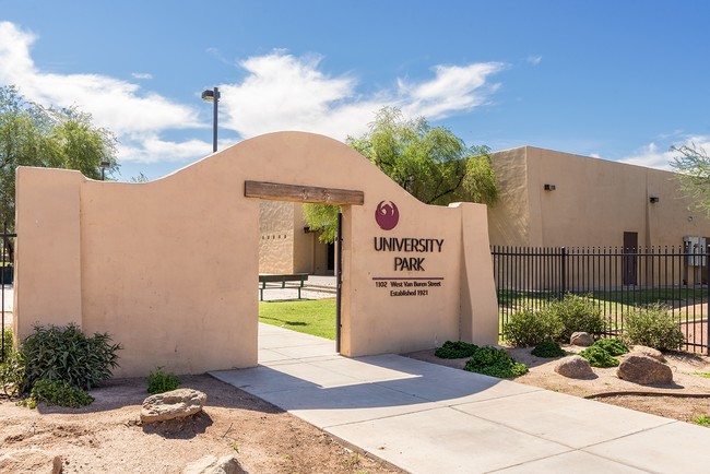 Taylor Street Apartments in Phoenix, AZ - Building Photo - Building Photo