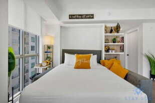 227 NE 2nd St in Miami, FL - Building Photo