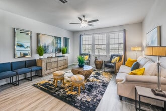 Tavolo Park Townhomes in Fort Worth, TX - Building Photo - Building Photo