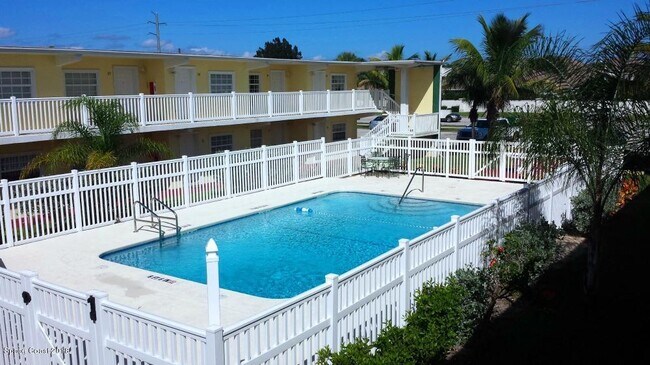 1170 S Patrick Dr-Unit -18 in Satellite Beach, FL - Building Photo - Building Photo