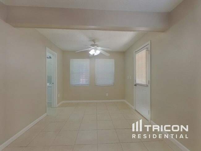 15375 Hopedale Ln in Clearwater, FL - Building Photo - Building Photo