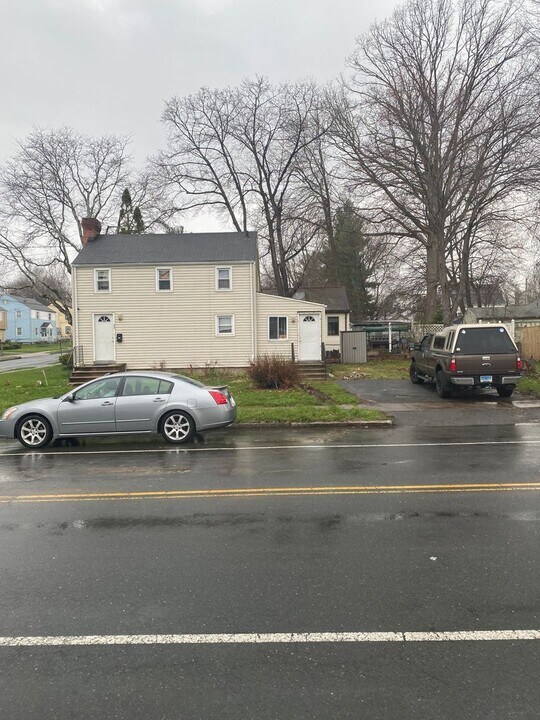 88 E Burnham St in Hartford, CT - Building Photo