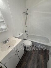 10327 Renfrew Dr in St. Louis, MO - Building Photo - Building Photo