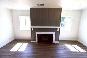 301 10th St in Bakersfield, CA - Building Photo - Building Photo