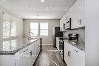 18912 W Reade Ave in Litchfield Park, AZ - Foto de edificio - Building Photo