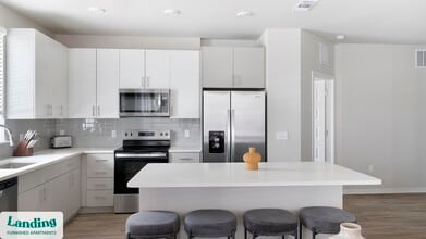 4902 Cosmos Cir in Wimauma, FL - Foto de edificio - Building Photo