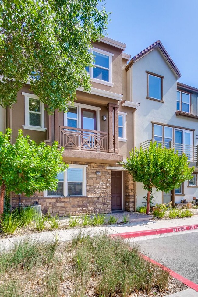 1285 Water Lily Way in San Jose, CA - Building Photo - Building Photo