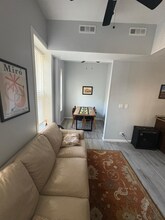 1107 N Hermitage Ave in Chicago, IL - Building Photo - Building Photo