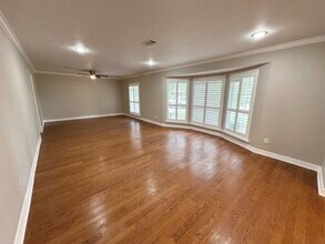 995 N 23rd St in Beaumont, TX - Building Photo - Building Photo