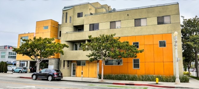 1610 Broadway in Santa Monica, CA - Foto de edificio - Building Photo