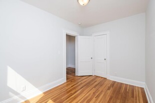 276 Chestnut Hill Ave, Unit 12A Apartamentos