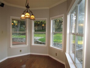 10602 Cranford Ct in Austin, TX - Foto de edificio - Building Photo