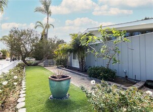 439 S Prospect Ave in Manhattan Beach, CA - Building Photo - Building Photo
